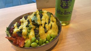 Söre slayer bbq bowl at råbowls in Hamburg