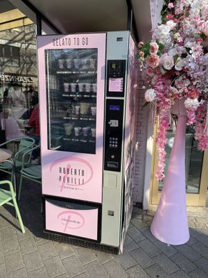 Ice cream to go  at Eiscafe Cortina in Cologne