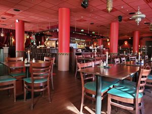 Indoor seating and decor at Habibi in Oslo