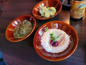 Spinach, avocado, and hummus at Habibi in Oslo
