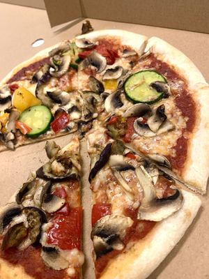 Delicious Italian pizza - lots of vegan options!! 🤩 at The Hungry Raccoon in Bournemouth