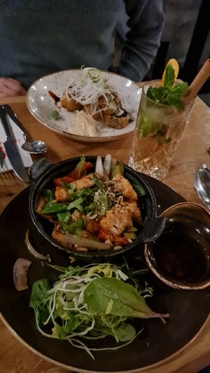 Mien Tron with Tofu and Tempura Sushi at YUMMY in Berlin