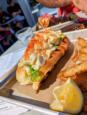 Not-Lobster Roll (hearts of palm) at Stones Throw in York
