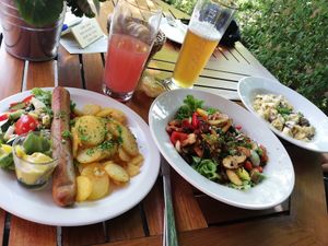 Bratkartoffeln mit Veggie Wurst, Antipasti und Tortellini at Altes Feuerwehrhaus in Damshagen