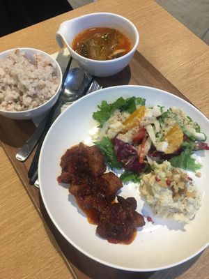 Set plate at Plant Based Tokyo in Tokyo