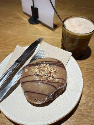 banana donut and hot chocolate  at Delish Vegan Doughnuts - Malasaña in Madrid