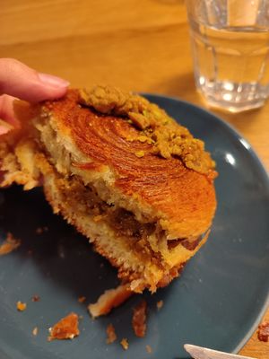 croissant roll de pistacho at Delish Vegan Doughnuts - Malasaña in Madrid