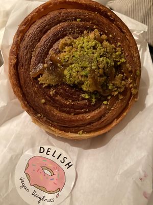 Pistachio crookie at Delish Vegan Doughnuts - Malasaña in Madrid
