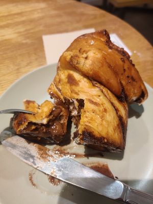 Babka filled with hazelnut at Delish Vegan Doughnuts - Malasaña in Madrid