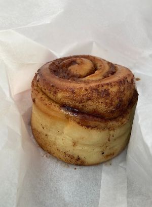 Cinnamon roll at Delish Vegan Doughnuts - Malasaña in Madrid