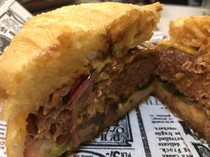 Burger  at FinaFilipina in Madrid