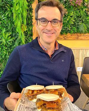 Happy with baos at FinaFilipina in Madrid