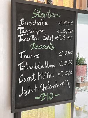 Starter & Desserts at Vegitalian in Salzburg