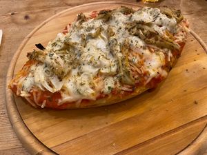 Pizza Greca at Vegitalian in Salzburg