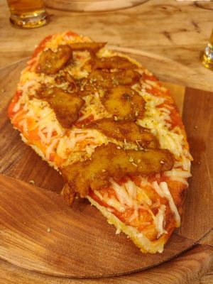 Pizza Diavola at Vegitalian in Salzburg