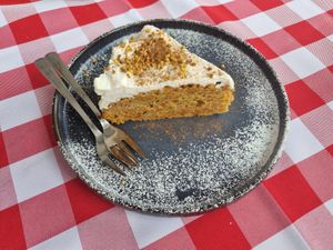 Karottenkuchen at Vegitalian in Salzburg