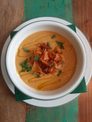 Traditional lentil soup  at Hummus Falafel En Meer in Breda