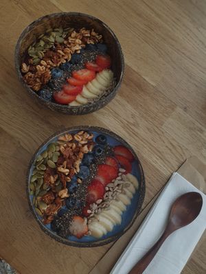 Açai Bowl und Espirulina Bowl at Tinobu in Valencia