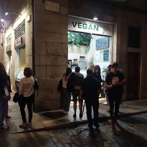 Ambient   at Madonna Gelateri in Girona