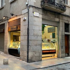 By night  at Madonna Gelateri in Girona