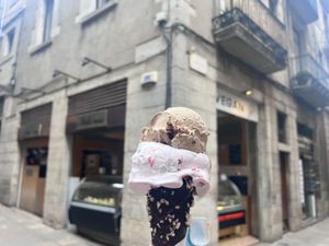 Súper yum!!!  at Madonna Gelateri in Girona