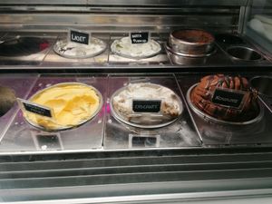 Flavours at Madonna Gelateri in Girona