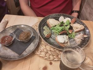 Six cheeses with jam at Idem Con Patate in Turin