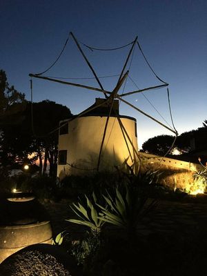 Super Atmosphere at Moinho Dom Quixote in Colares