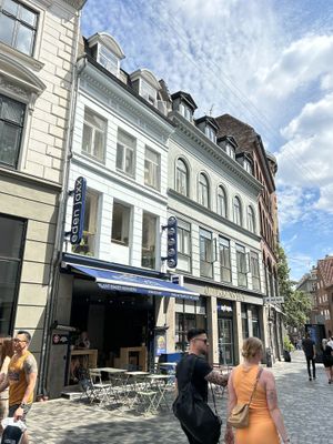 Outdoor and indoor seating  at Eden Jaxx - Købmagergade in Copenhagen