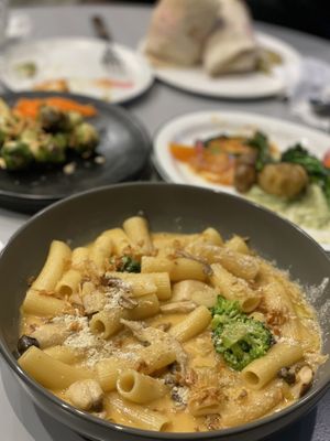 Toowoomba pasta  at Monk's Deli in Seoul