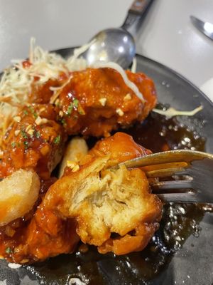 Close-up Korean chicken   at Monk's Deli in Seoul