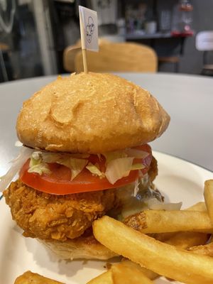 Burger   at Monk's Deli in Seoul