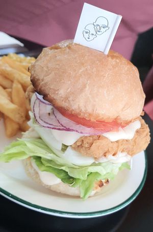 HBC tofu chkn burger #Veganuary at Monk's Deli in Seoul
