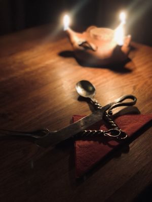 Geschmiedetes Besteck, damit lässt sich überraschend gut essen  at Zauberkessel - Mittelalterschänke in Walsrode