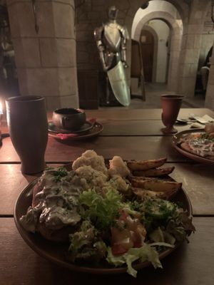 Ritterschmaus aka. Veganes Cordonbleu 🤤  at Zauberkessel - Mittelalterschänke in Walsrode