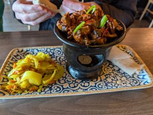  at Teni in Bloenduos