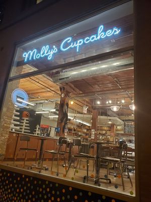  at Molly's Cupcakes in Chicago