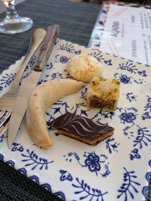 Dulces marroquís 4'50€ at Aljaima on the Strand in Almunecar