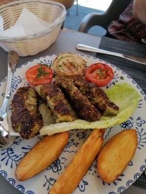 Kefta vegetariano (hecho principalmente de brócoli) 8'50€ at Aljaima on the Strand in Almunecar