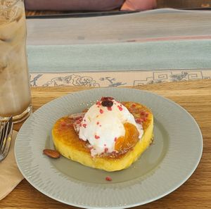 Awesome mandarin pancake 🥞 at Wood & Cafe - Maybe Closed in Jeju