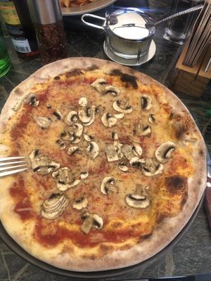 Pizza Funghi with vegan cheese  at Pizzeria Giuseppe in Zell Am See