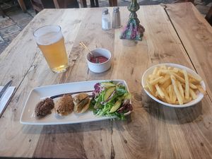 Trio of Crostini with fries  at The George in Inveraray