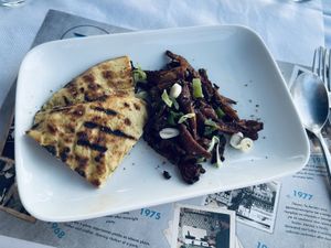 Mushroom gyro  at Aktaion in Santorini
