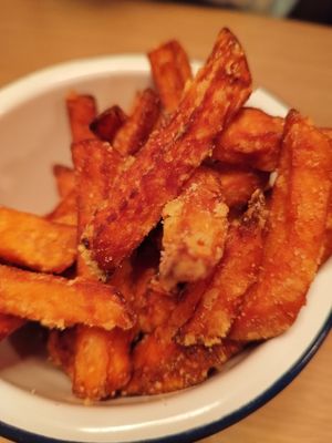 Sweet potatoe fries #Veganuary at Mat Fra Hagen - Thomas Angells Gate in Trondheim
