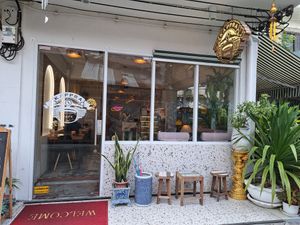 Entrance at Kappra Cafe in Bangkok