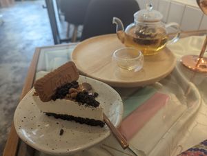 Cookie cheesecake at Kappra Cafe in Bangkok