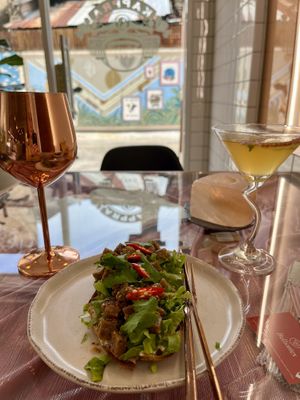 Nam Tok Phoo sandwich and apple cider gimlet  at Kappra Cafe in Bangkok