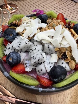 Acai Bowl  #Veganuary at Kappra Cafe in Bangkok