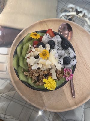 green smoothie bowl  at Kappra Cafe in Bangkok