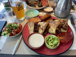 Arais  at Hummus 90 in Ashdot Yaakov